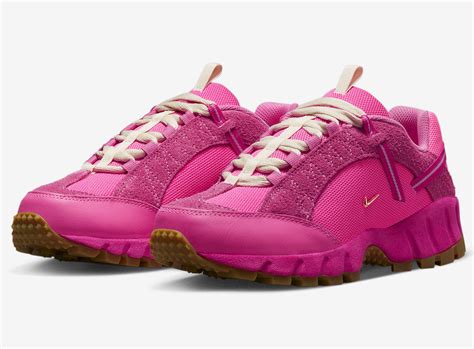 nike air humara x jacquemus pink|Nike humara pink flash.